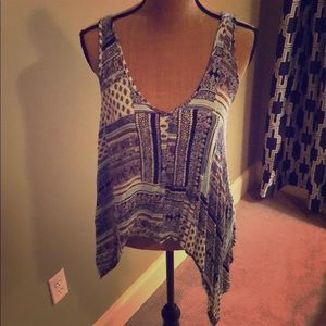 Cute flowy asymmetrical tank!